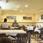 La Casa Del Abuelo Hotel