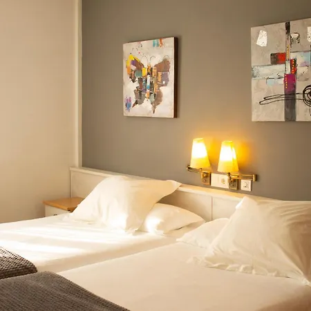 La Casa Del Abuelo Hotel