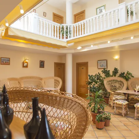 Hotel La Casa Del Abuelo 2*